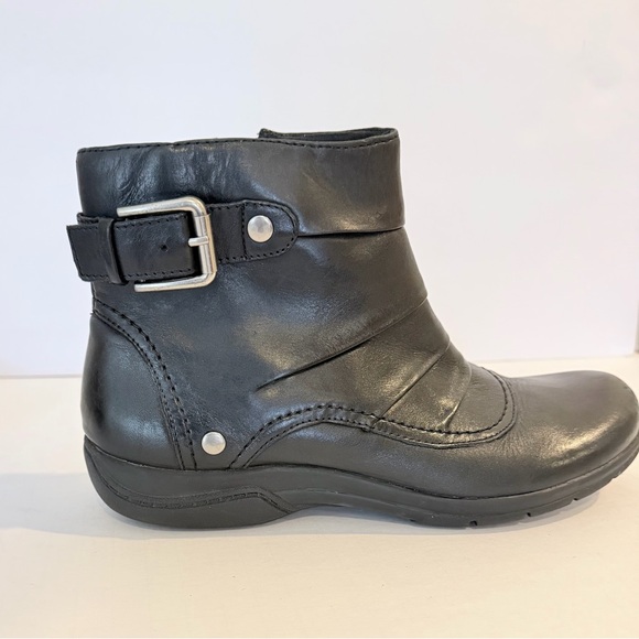 Clarks Black Leather Ankle Booties Size 9.5 boot comfortable boots - Picture 5 of 11
